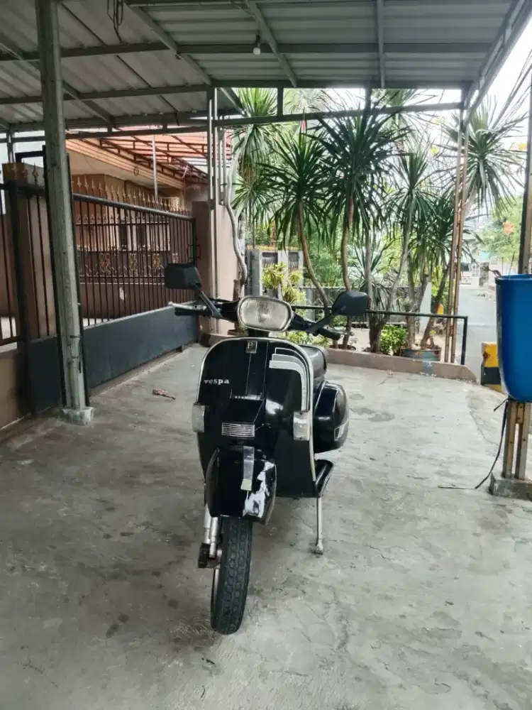 Vespa p150s tahun 1987