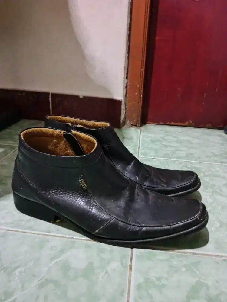 Sepatu Pantofel Pria Preloved
