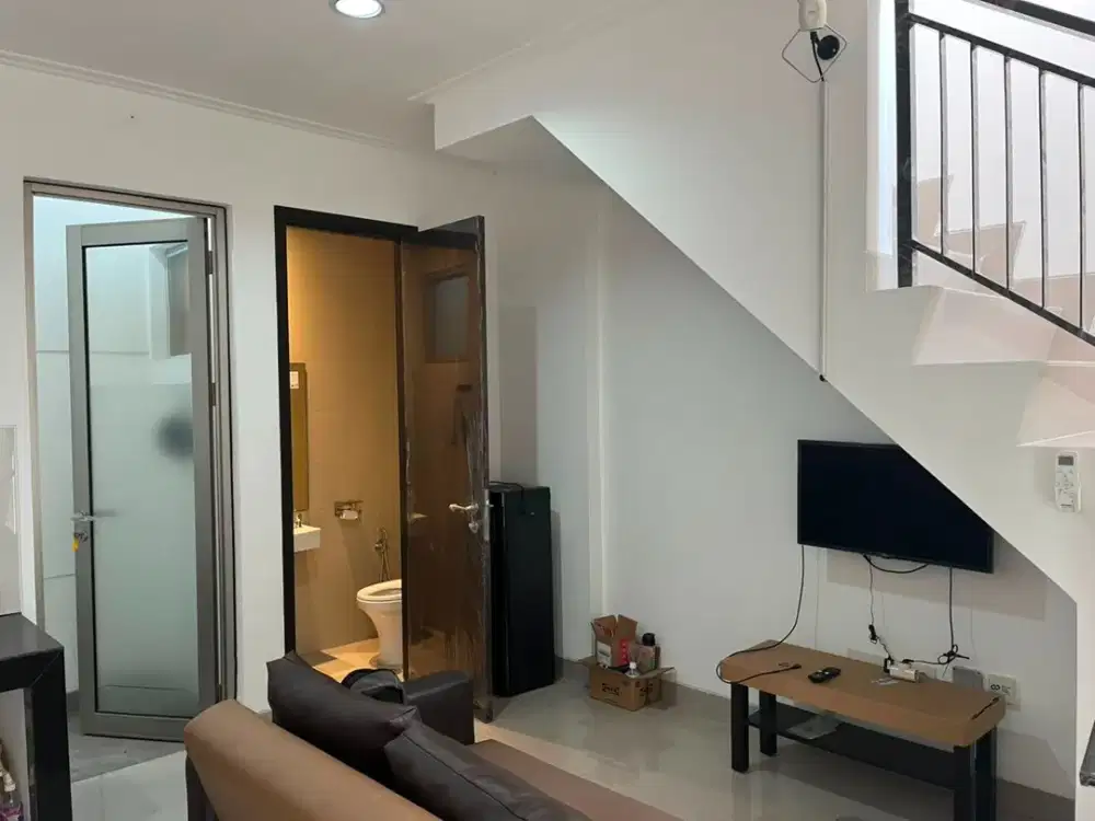 Rumah PIK 2 DISEWA Ukuran 4,5x10 Semi Furnish Siap Huni TERMURAH