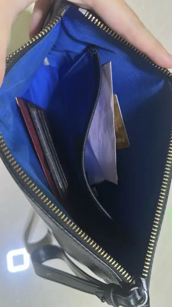 Gobelini biru ga pernah pakai