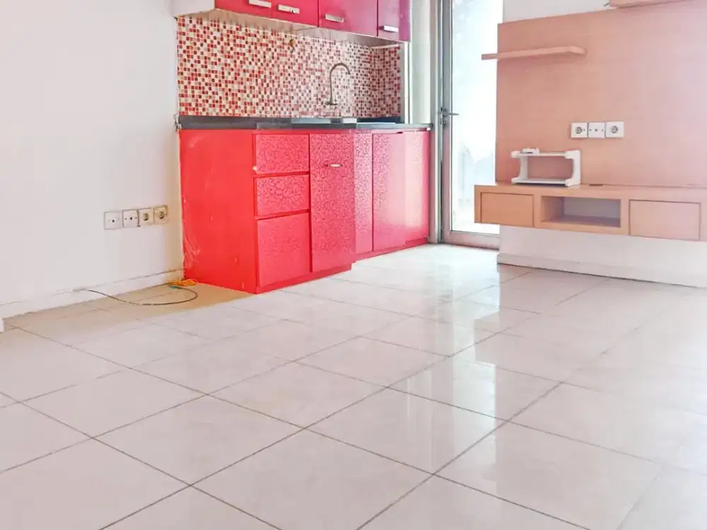 Murah! Dibawah Pasar! Apartemen Green Lake Sunter Semifurnished Lantai Rendah Jakarta Utara