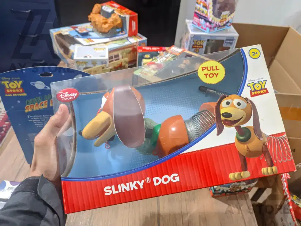 Slinky dog toy story Disney store