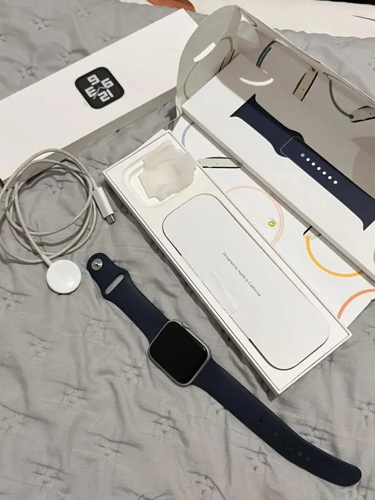 Apple Watch SE 2 44mm garansi resmi