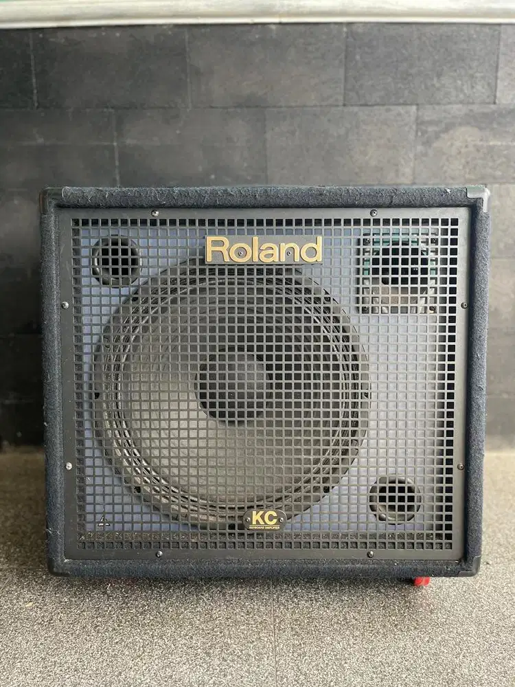 AMPLI ROLAND KC 550