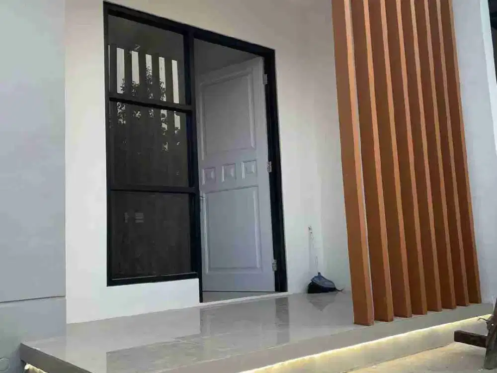 Jual cepat rumah like new minimalis modern style cluster favorite. Kota Wisata Cibubur.