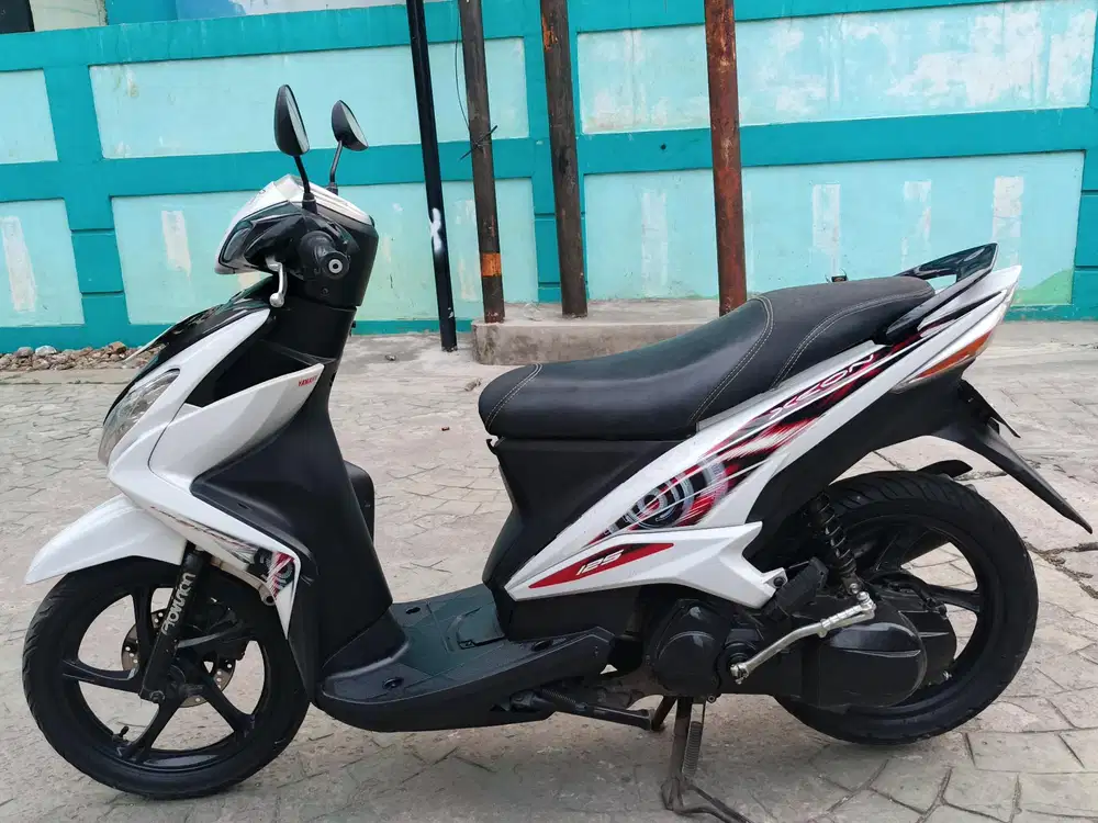 Yamaha Xeon 2012 stater halus mulus terawat