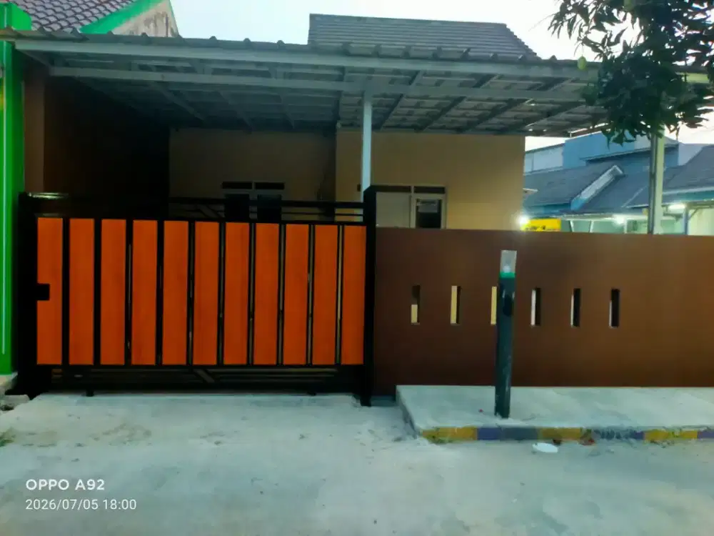Disewakan rumah luas baru selesai renovasi di perum metland cileungsi