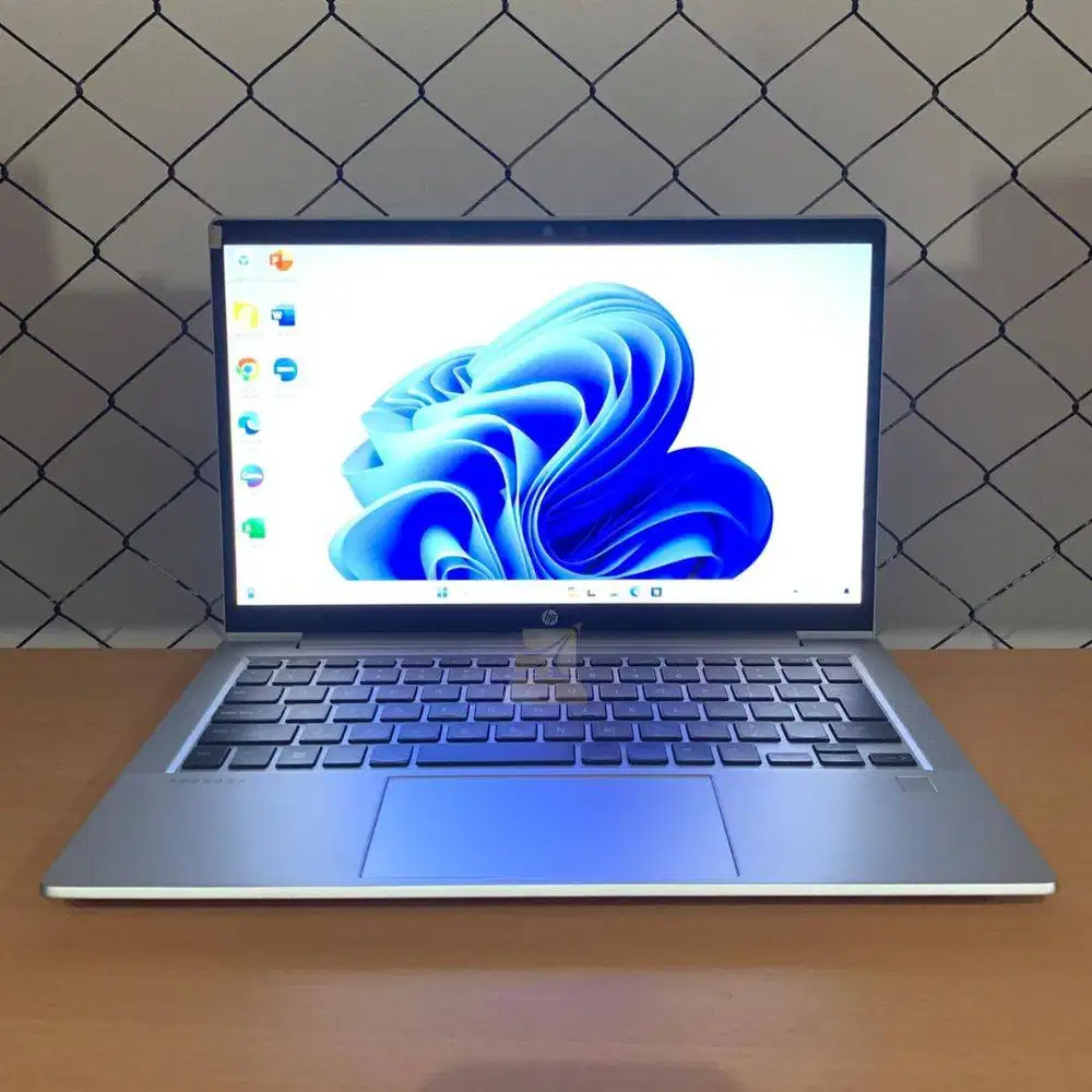 HP ProBook 645 Aero G8 / Ryzen 5-5600U / 8GB / SSD 256GB / AMD Radeon