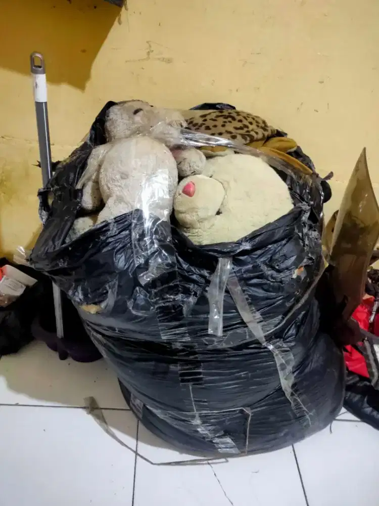 Boneka Gratis masih bagus bagus hanya berdebu