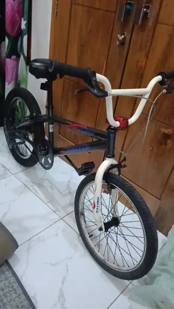 Sepeda BMX 20 united