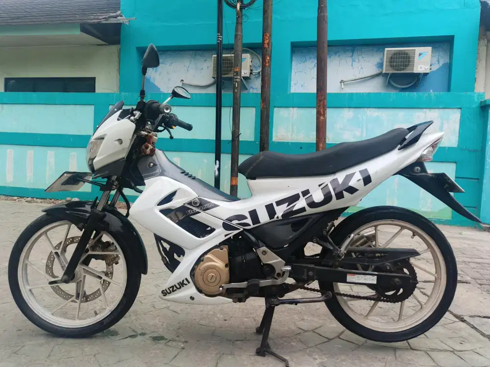 Suzuki satria Fu 2013 stater halus mulusterawat