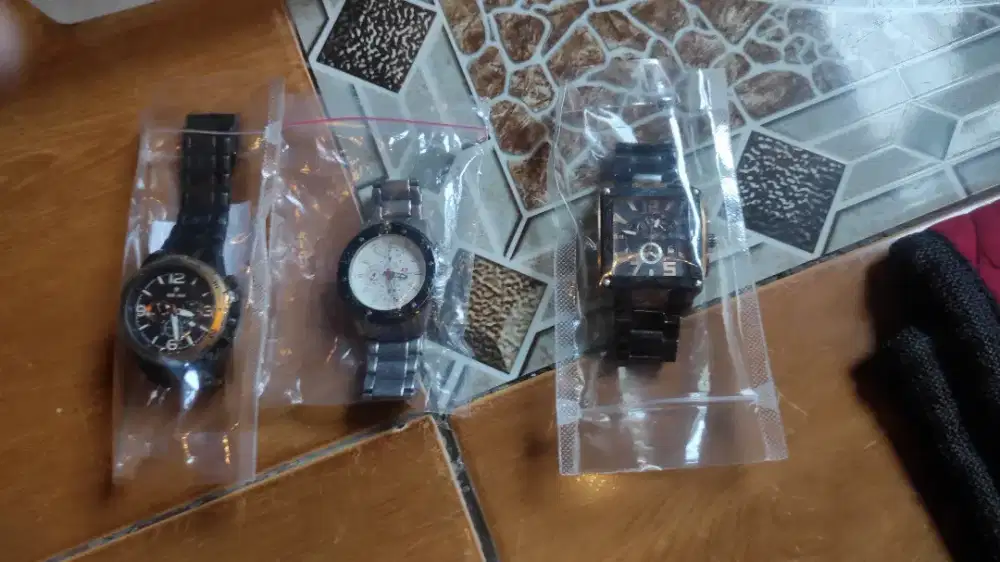 JUAL JAM TANGAN BORONGAN (ORIGINAL)