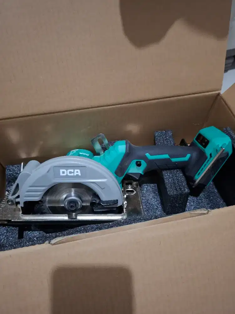 DCA ADMY 125 - Circular Saw