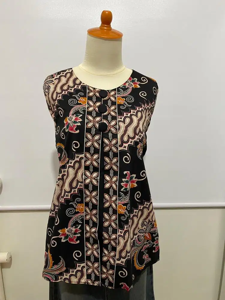 Batik hitam lucu