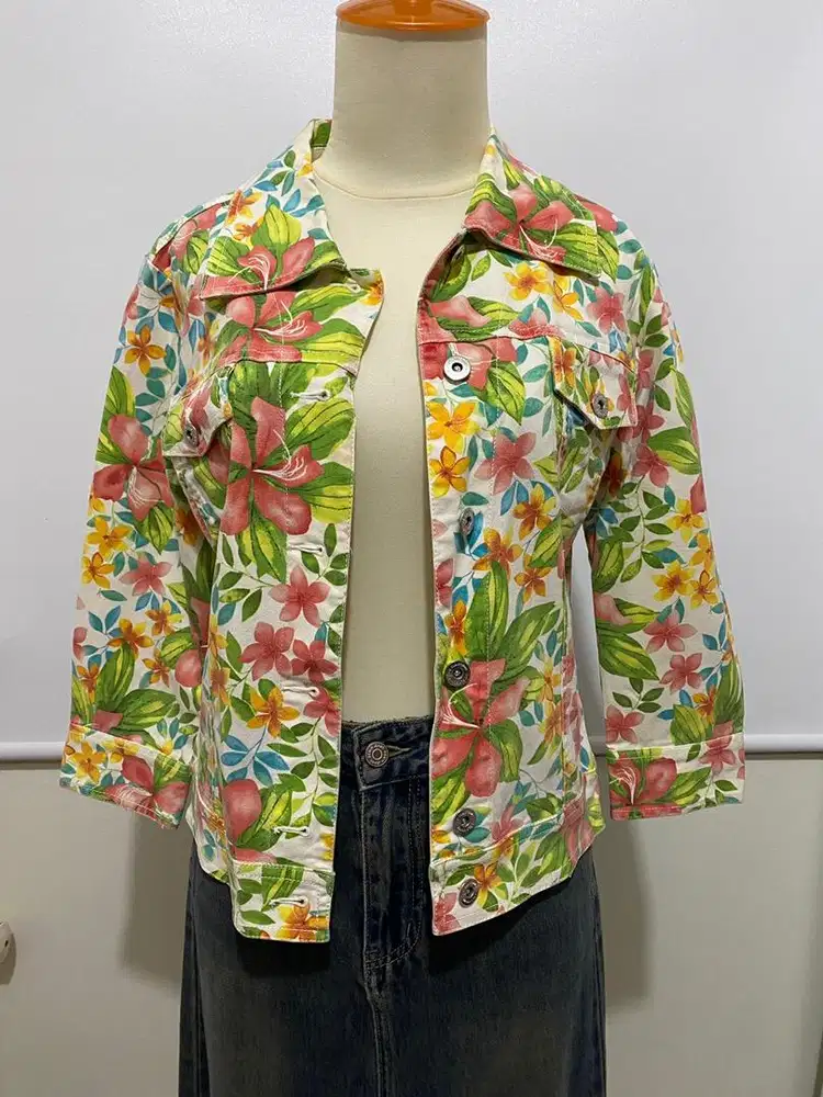 Jaket denim bunga