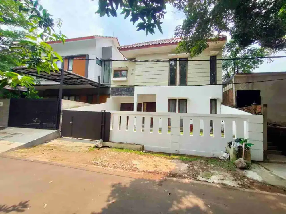 Rumah Dijual Di Anggrek Loka (ARB125)