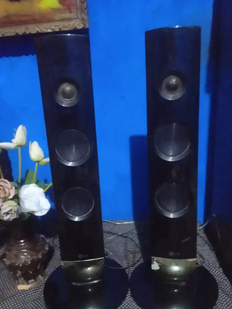 Speaker pasif Tower LG.