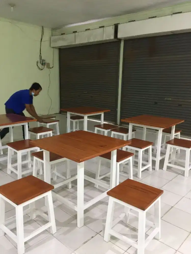 Meja kursi usaha kuliner