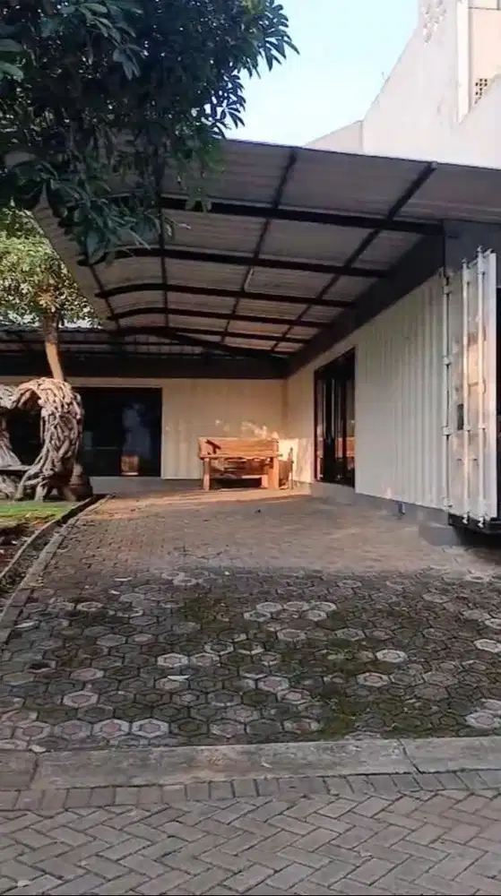 Di jual cepat 2 fit rumah kontainer