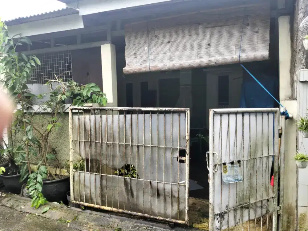 DI JUAL RUMAH TINGGAL  -- TANPA PERANTARA