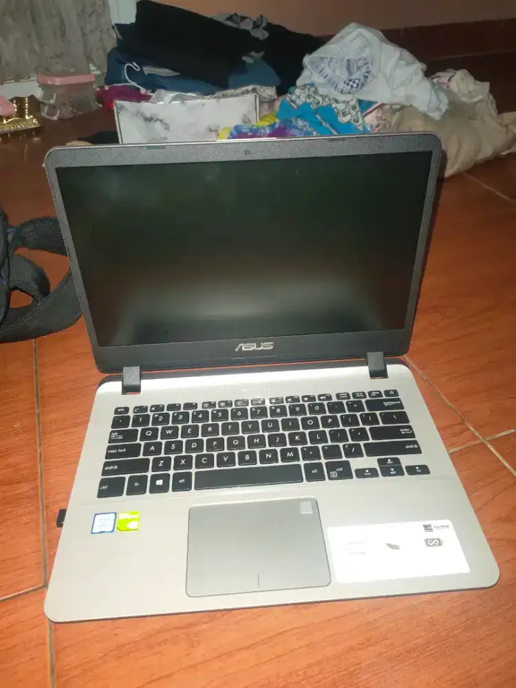 Laptop Asus vivobook 14