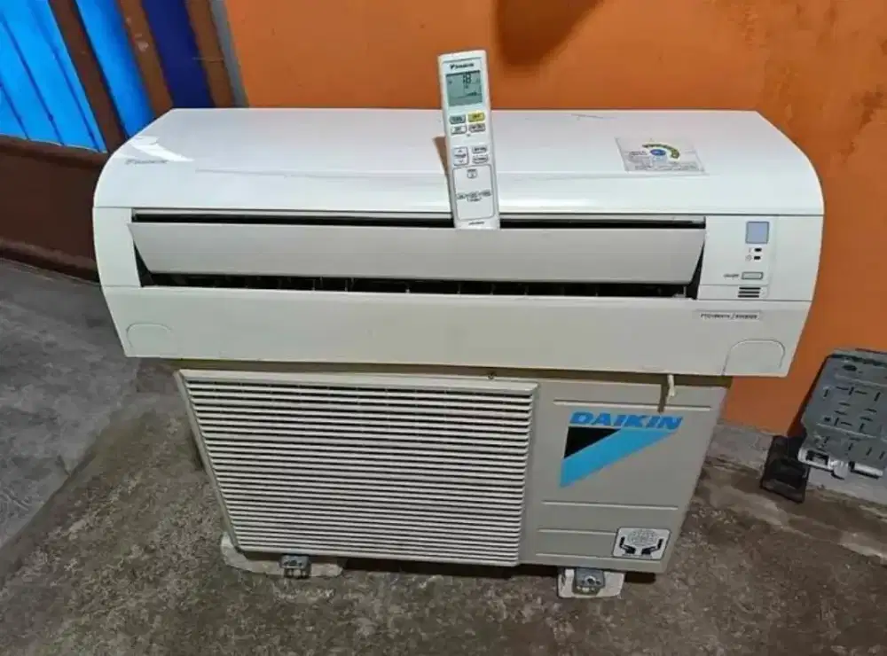 AC DAIKIN INVERTER 1/2 PK