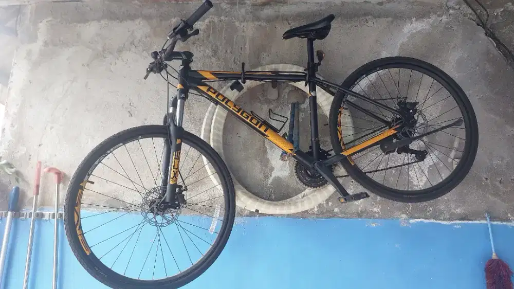 Sepeda gunung MTB polygon Cascade 2 original size M 27.5 alloy