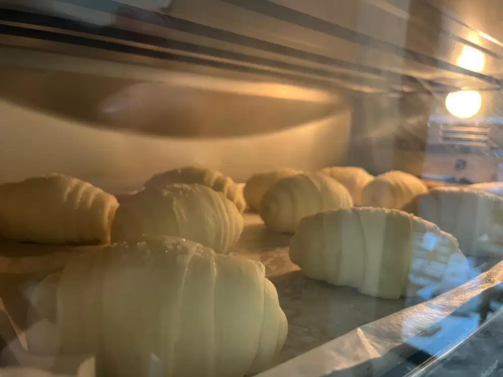 Di cari pekerja wanita untuk baking