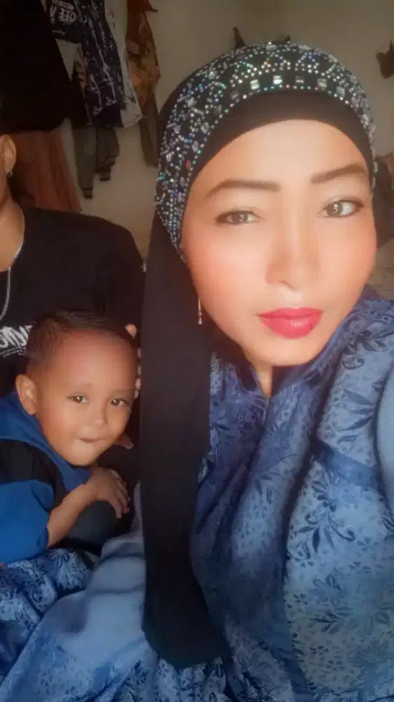 Sy mencari pekerjaan yang bisa pp