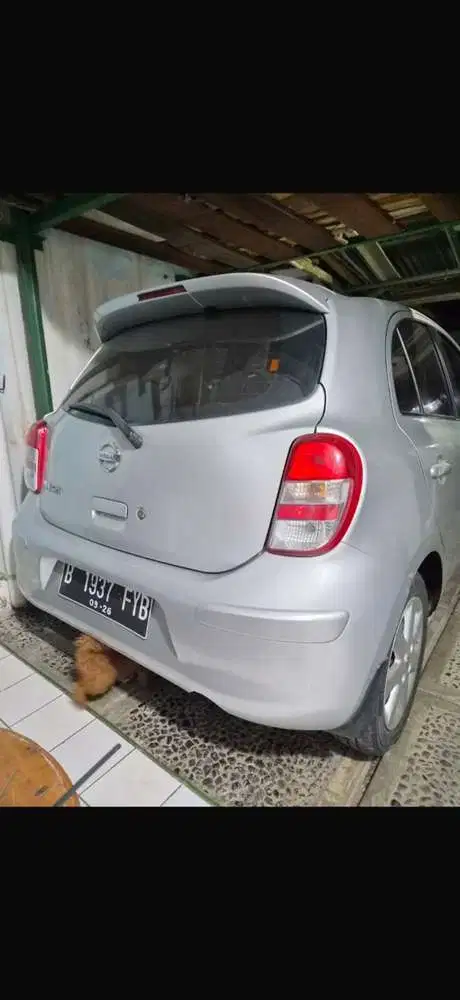 Nissan March 2011 Bensin