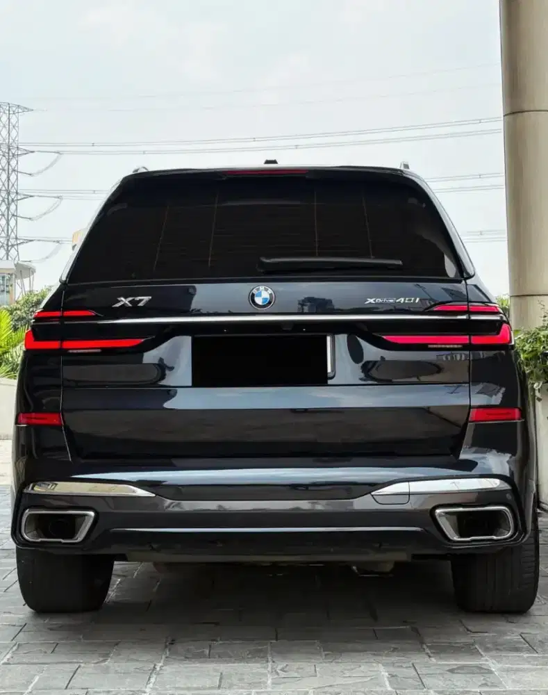 MURAH. BMW X7 iDrive8 2024 M Sport 2023 gls450 gle450