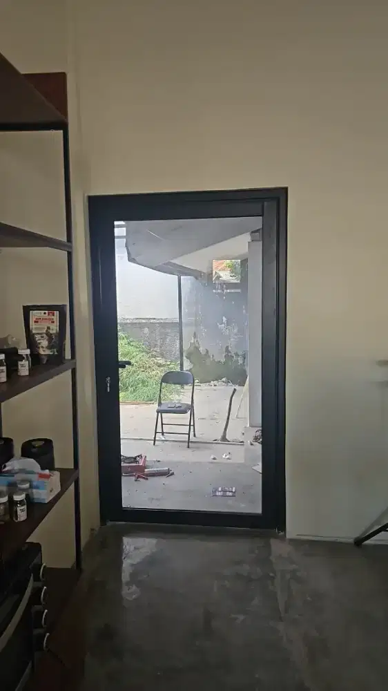 Kaca film oneway hitam silver unt pintu kantor & rumah