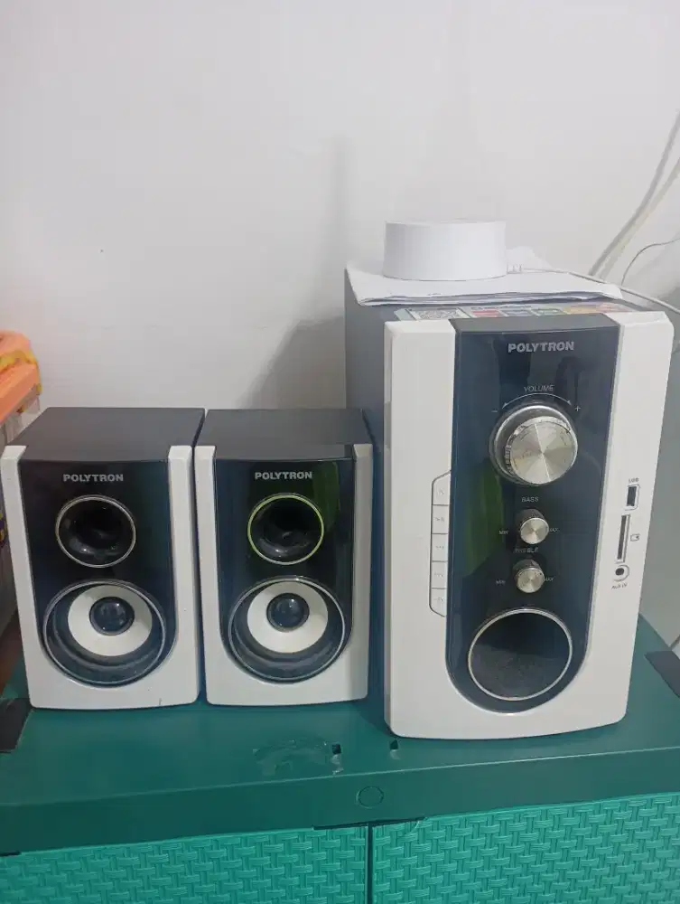 speaker aktif Polytron