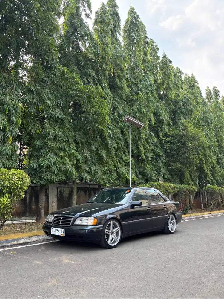 Mercedes-Benz C230 Classic W202 Tahun 1997 (Transmisi Manual / MT)