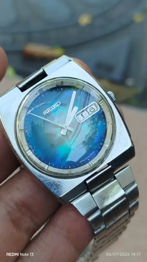 Seiko 7006-6940 mother of pearl dial