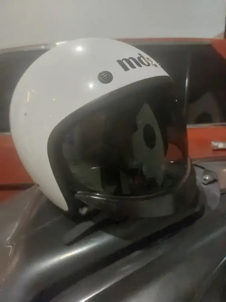 Helm mds putih glossy