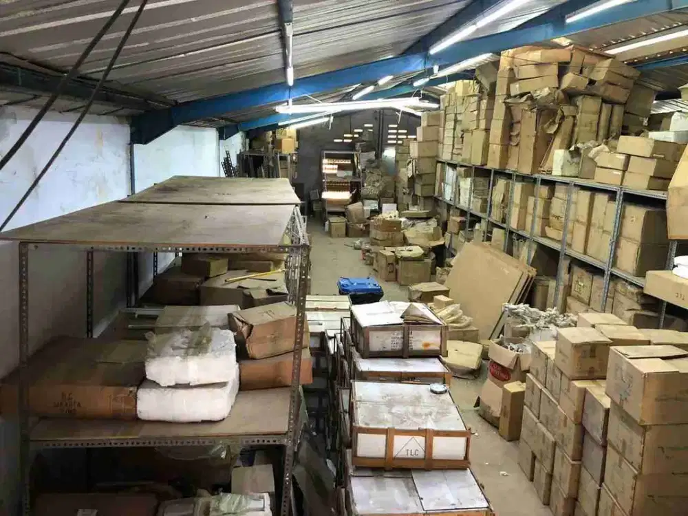 Dijual Gudang 2 lantai di Kamal Jakarta Barat