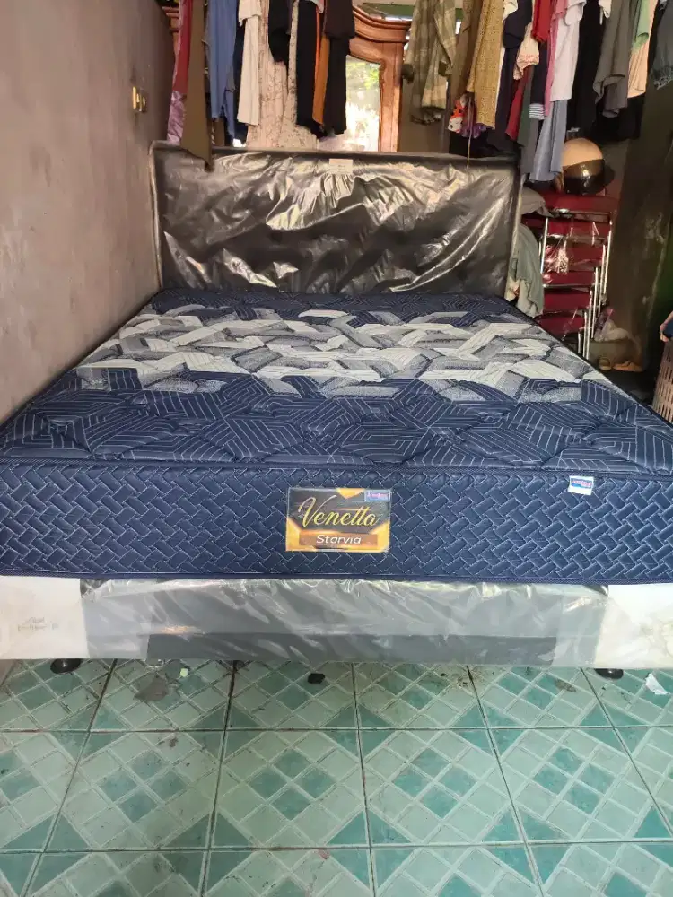 Springbed Venneta Starvia + dipan ukuran 160x200 istimewa like new