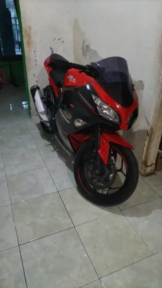 Kawasaki ninja fi 250 ABS tahun 2017