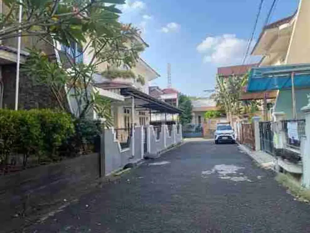 Rumah Mewah Luas Siap Huni dalam Perumahan di Duren sawit Jakarta Timur