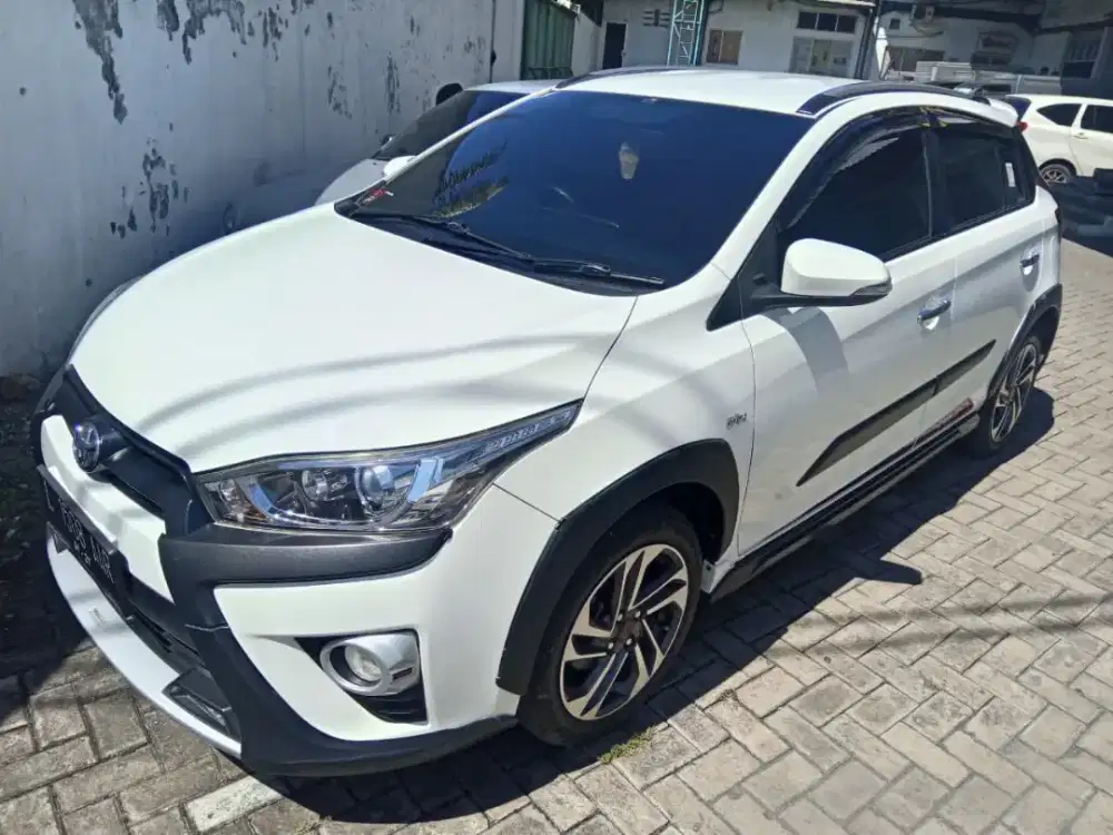 Toyota yaris 1.5 TRD Sportivo Heyckers 2017 Barang istimewa