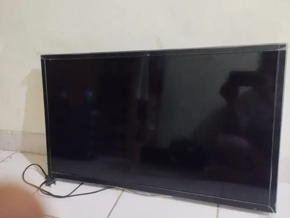 TV LED Polytron 32' Layar gelap mati, siaran/suara masih ada