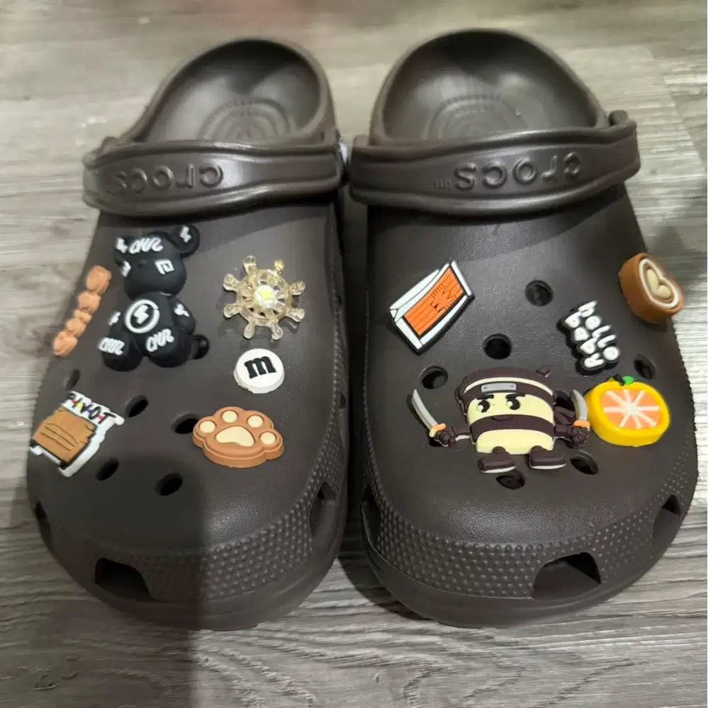 Crocs Coffee 42-43 (M10)