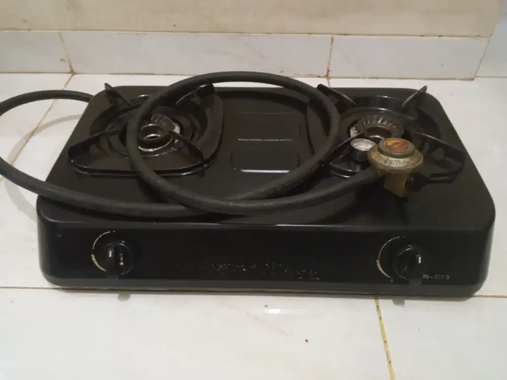 Kompor gas Rinnai 2 tungku + selang regulator