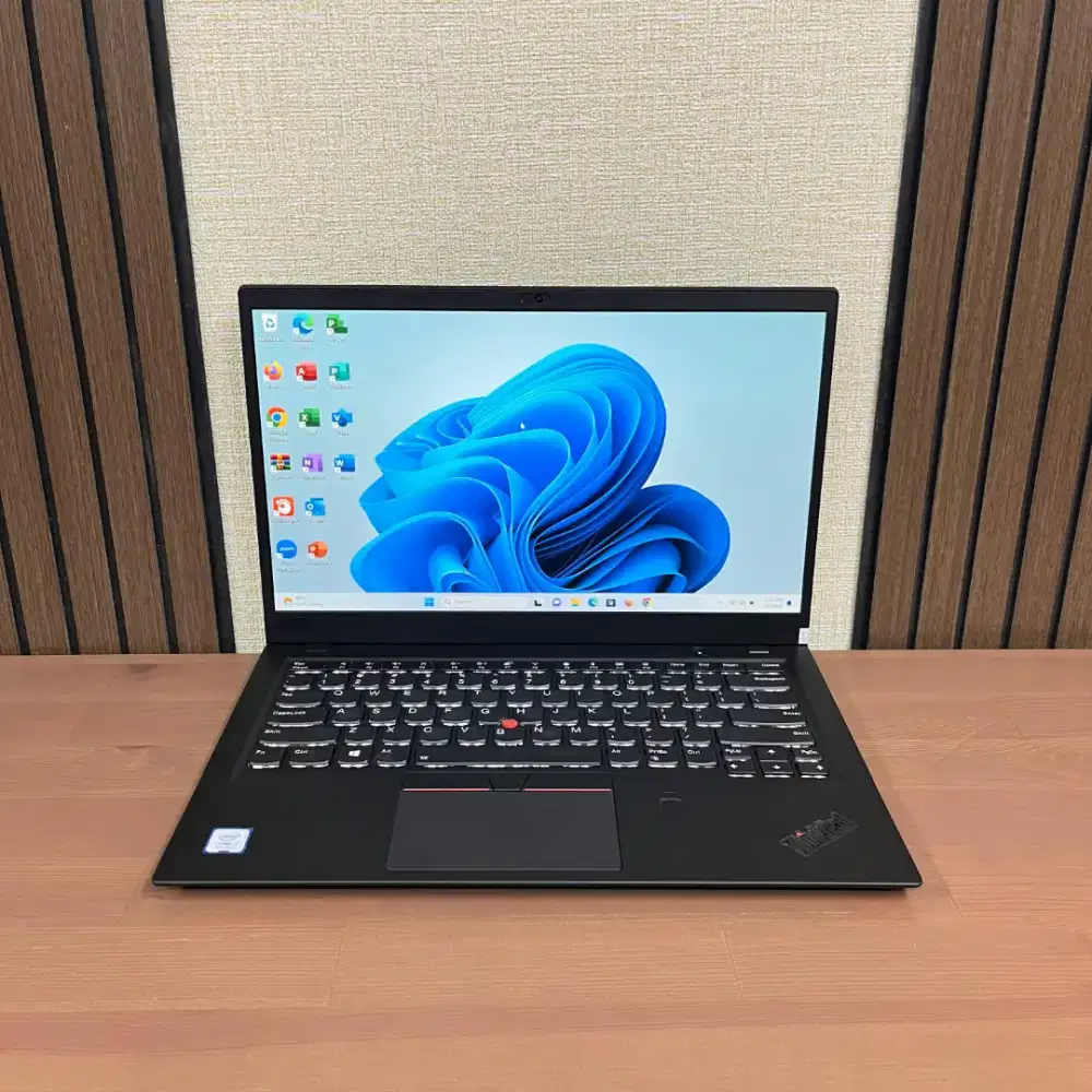 Lenovo Thinkpad X1 Carbon 6th | i7 Gen 8 | 16GB/512GB | Slim Ringan