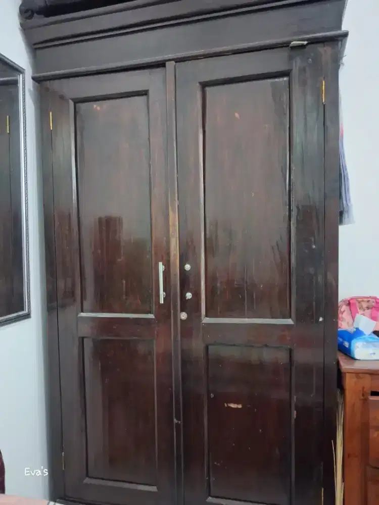 Lemari Jati Classic