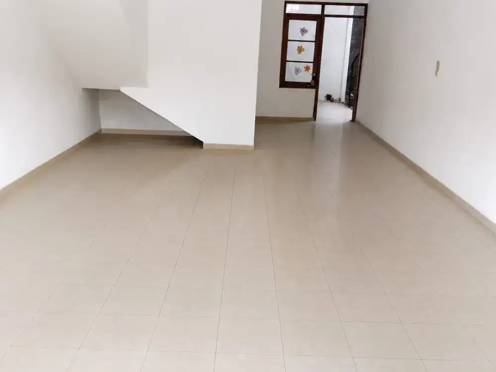 Ruko Bawa Hoki Siap Pakai di Taman Kopo Indah 3