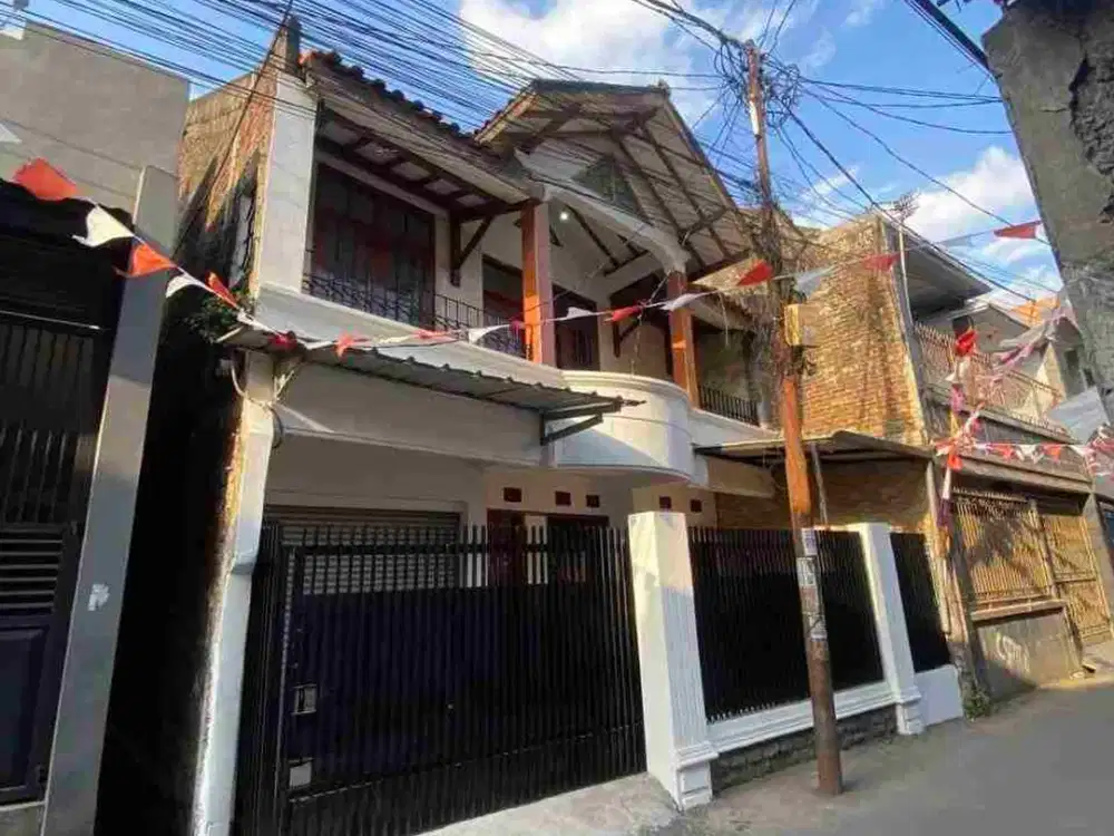 Rumah murah bagus terawat di sariwates Antapani kota Bandung