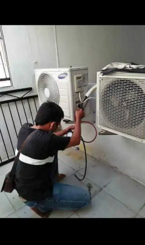 SERVICE AC BONGKAR PASANG AC CUCI AC TAMBAH/ISI FREON, VAKUM AC DLL