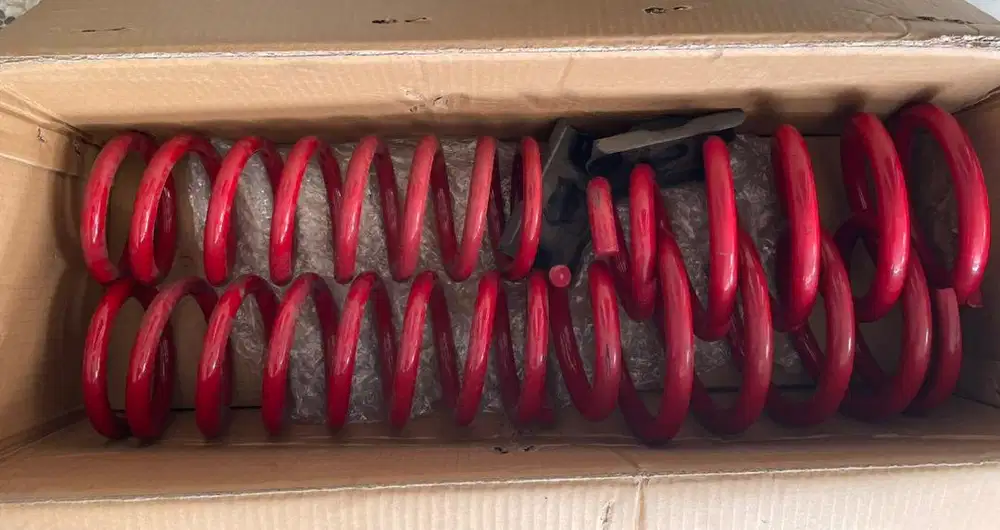 Per / Lowering Kit merk HSR (Innova Reborn Diesel)